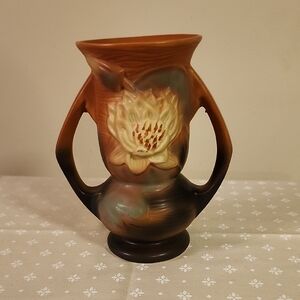 Roseville Pottery Brown Water Lily Double Handle Vase